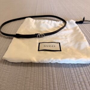 Gucci Black leather waist Skinny Belt Silver Interlocking G Buckle Size 70/XS